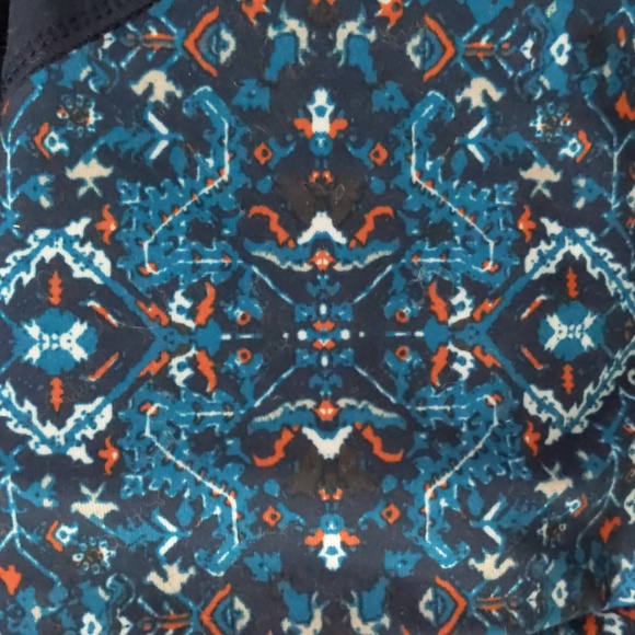 3x pockets!! - Picture 2 of 5